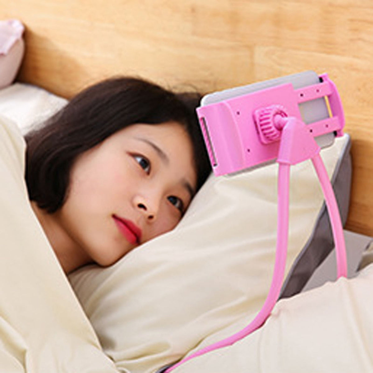 Hands-Free Neck Phone Holder with Padded Band and 360-Degree Clamp - Image 6
