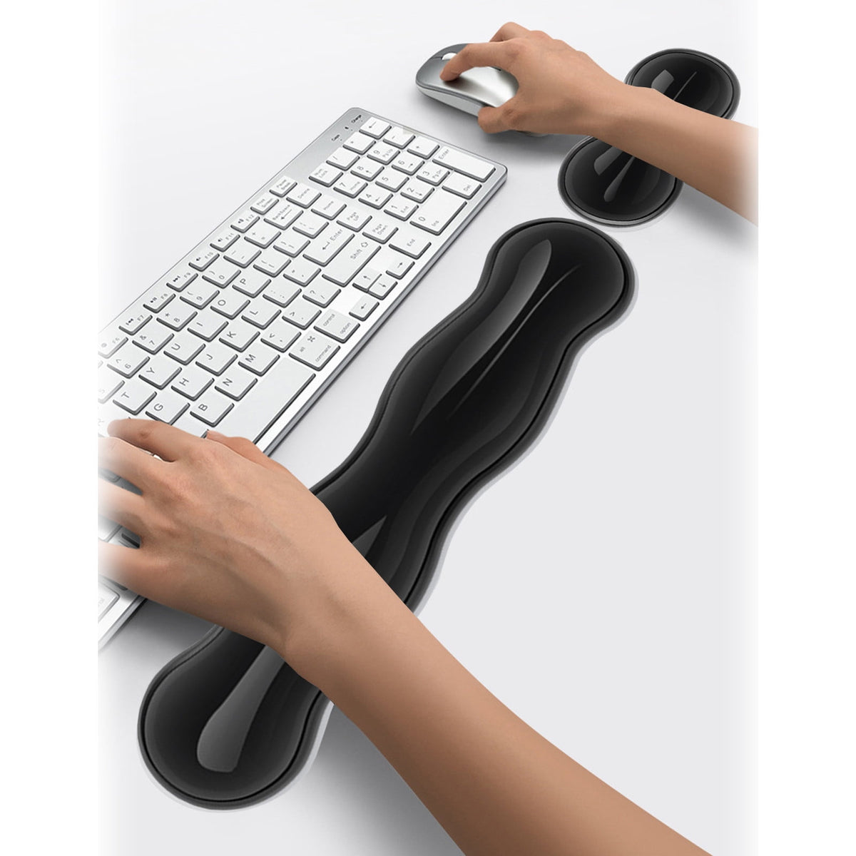 Gel Wrist Rest Set for Keyboard and Mouse in Black, Two Pieces - Image 2